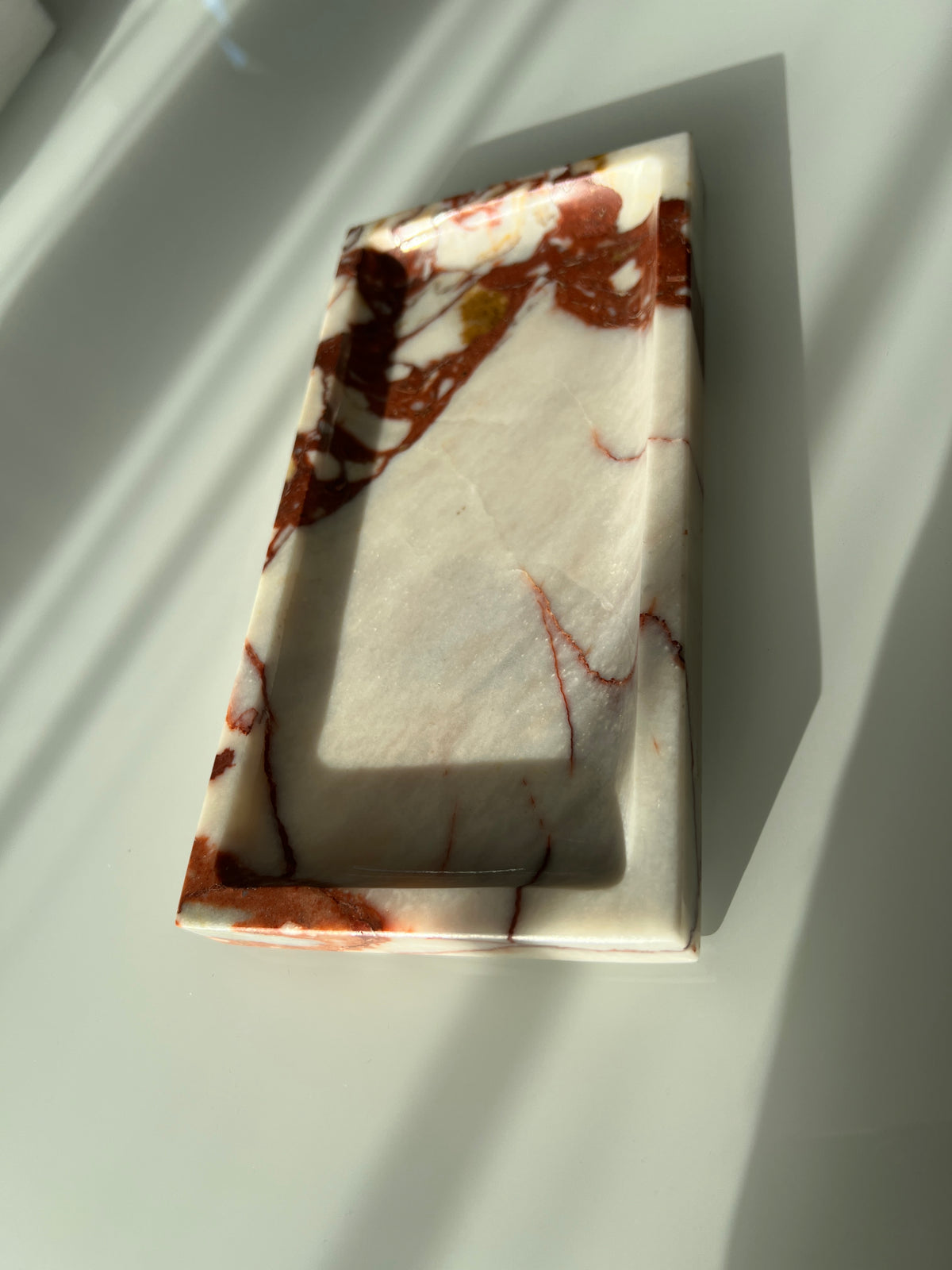 The Miniatur - Calacatta Red