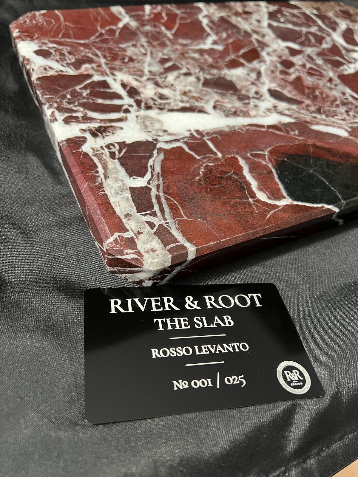 THE SLAB — ROSSO LEVANTO Nº 001/025